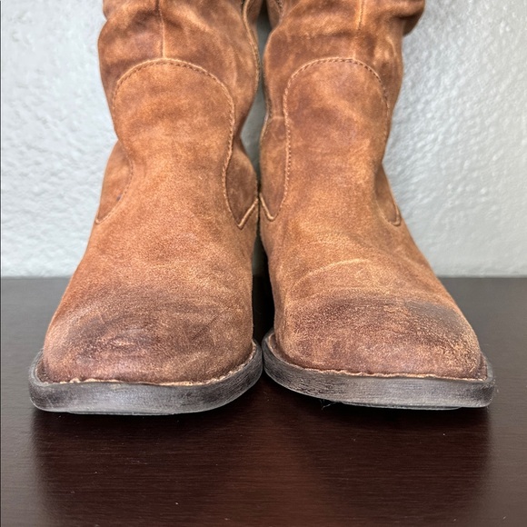 Born Suede Boots (7.5) - Picture 7 of 11